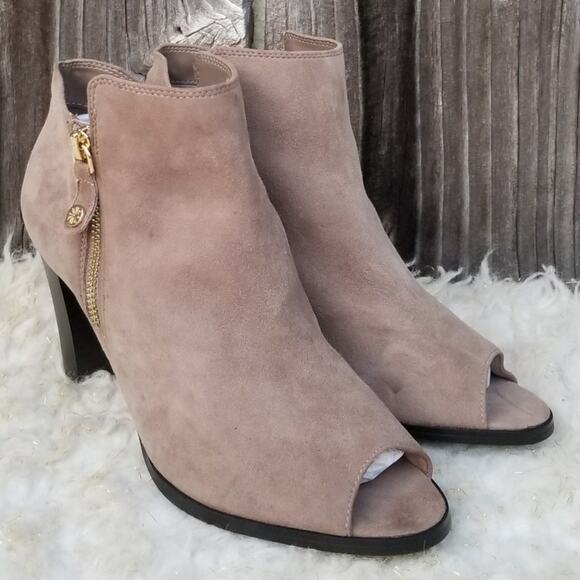 Isaac Mizrahi Live Debbie Boot Size 7.5 Tan Suede Leather Heel Open Toe Side Zip - Picture 3 of 13